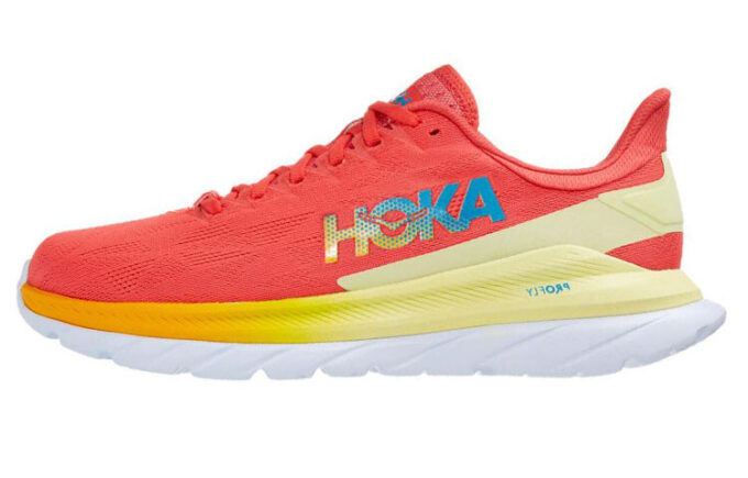 HOKA Mach 4 ‚Hot Coral‘