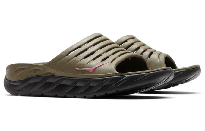 HOKA x Bodega Ora Recovery Slide ‚Martini Olive Jet Black‘