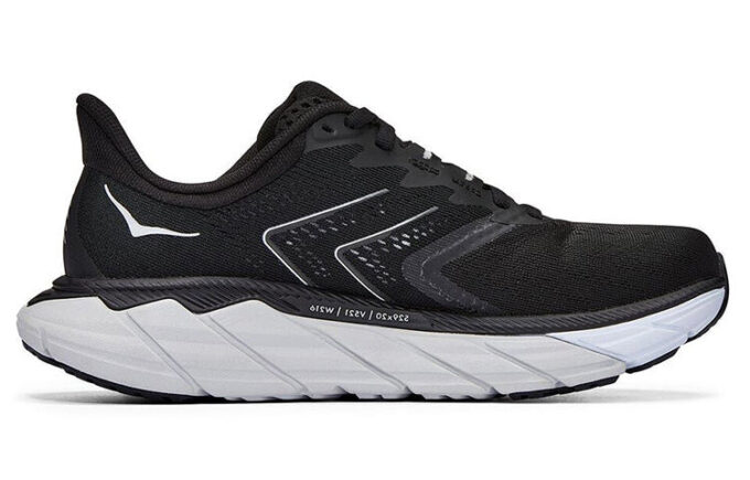 (WMNS) Arahi 5 Wide ‚Schwarz Weiß‘