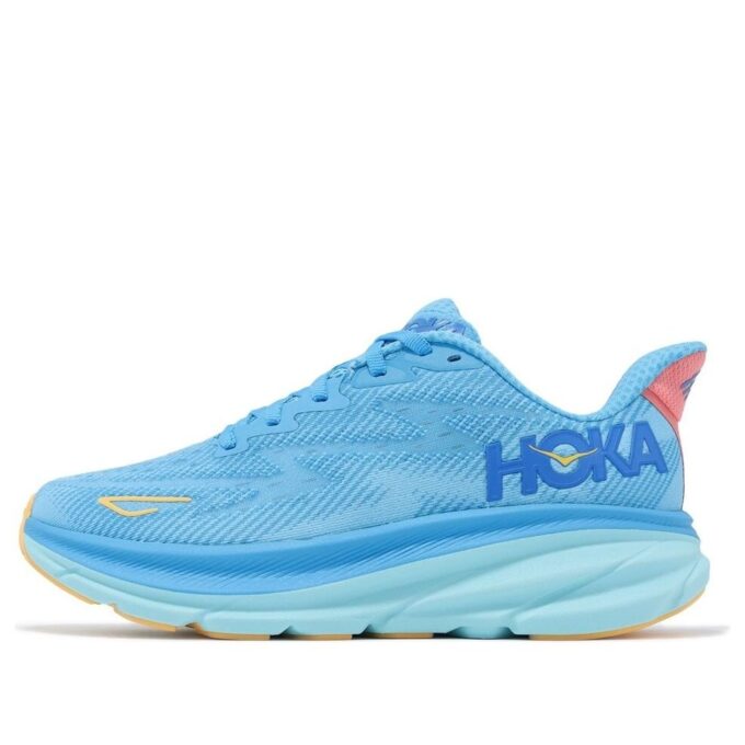 (WMNS) Clifton 9 „Wolkenloser Schwimmtag“